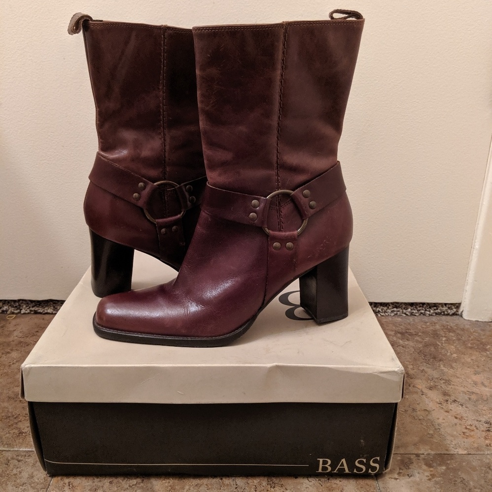 Women's brown bass boots